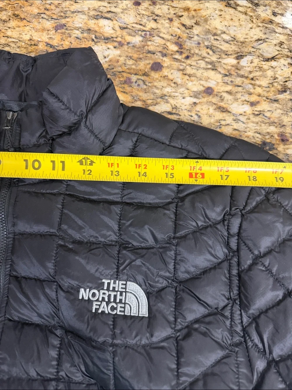 The North Face ThermoBall Jacket Men’s Large Black Insulated IOTR Logo NWT